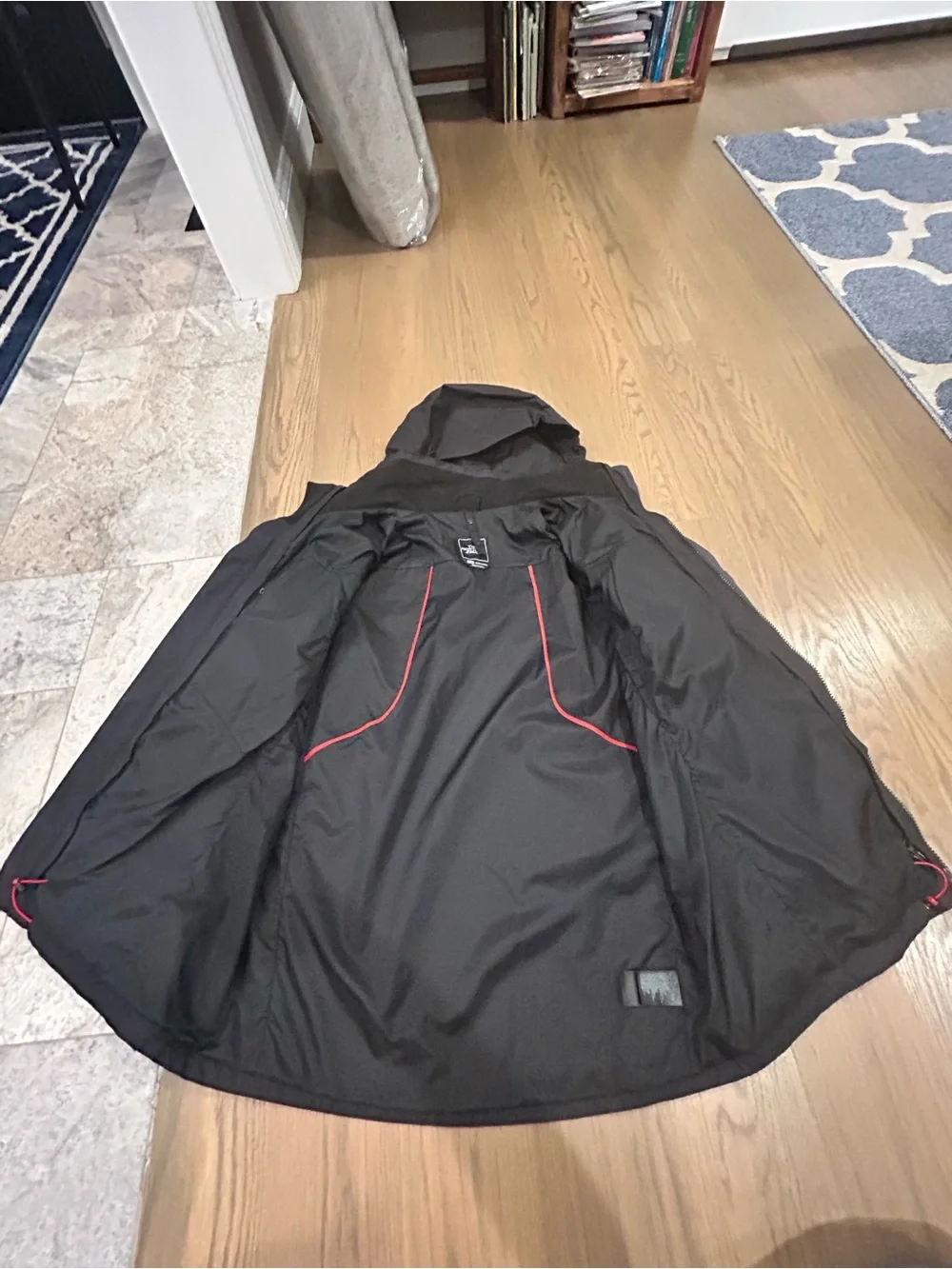 The North Face HyVent Men’s Medium Black Dark Gray Hooded Waterproof Jacket